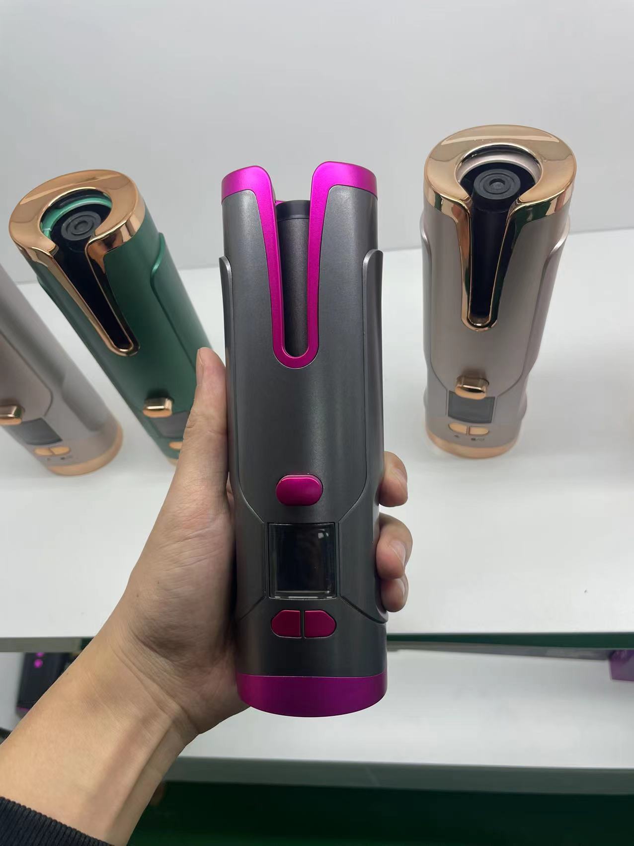Rechargeable Automatic Hair Curler – Portable Ceramic Curling Iron with LCD Display & Rotating Barrel – USB Rechargeable Cordless Hair Styler